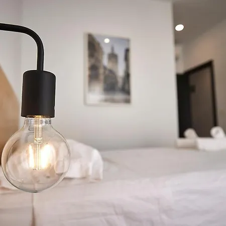 Artes 32-4 - Private Sunny Terrace & 2 Baths * Valencie