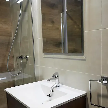 شقة Two Two Bath With A Big Private Terrace *