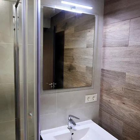 Artes 32-4 - Private Sunny Terrace & 2 Baths